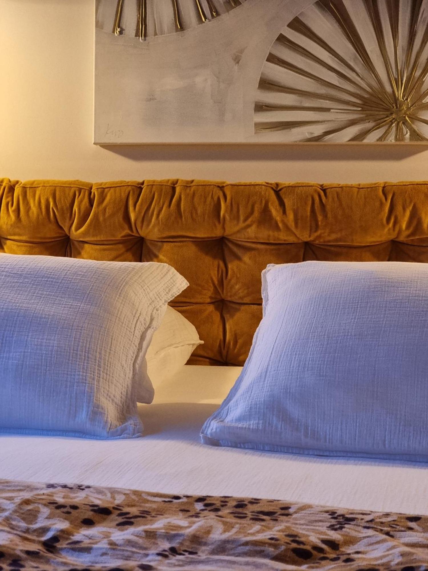 Sous La Houlette, Suites, Piscine Interieure Et Sauna Villers-la-Ville 외부 사진
